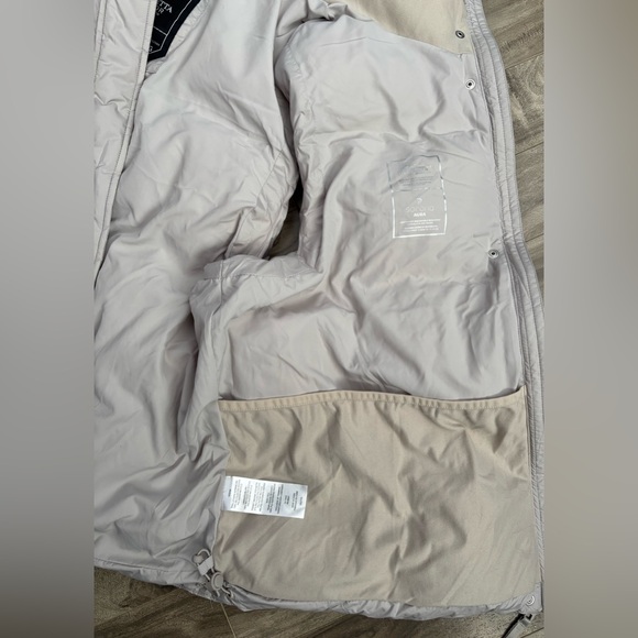 Mondetta Puffer Vest The Sorona ™ Fill GRS Certified Recycled Poly Size XXL - Picture 9 of 16